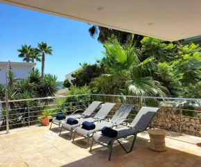 Vila Rooms con piscina